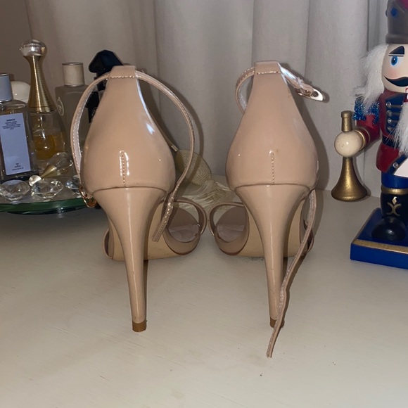 Steve Madden Stacy Heels in Nude - Picture 3 of 7